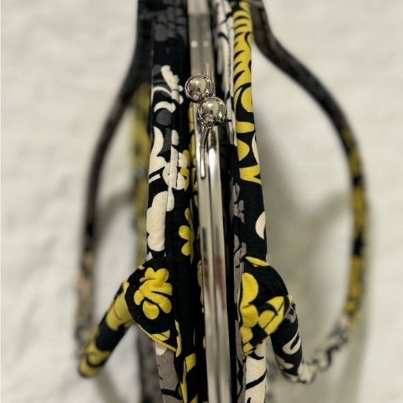 Lovely Vera Bradley Eloise Kiss lock RETIRED satchel black/yellow/tan/white - Picture 3 of 13